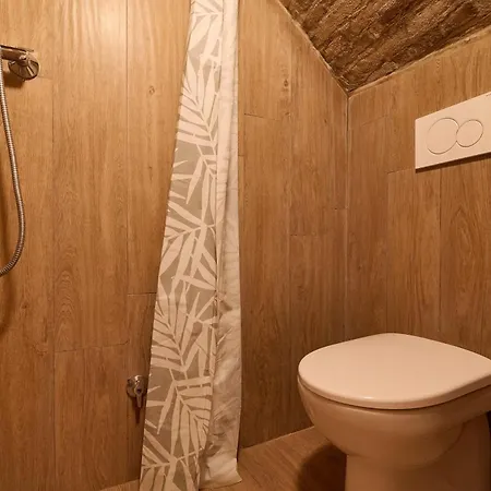 - Vault Retreat *